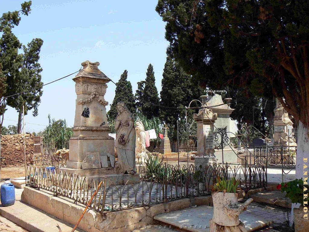 HAMMAM BOU HADJAR 2009 LE CIMETIERE   (2).jpg